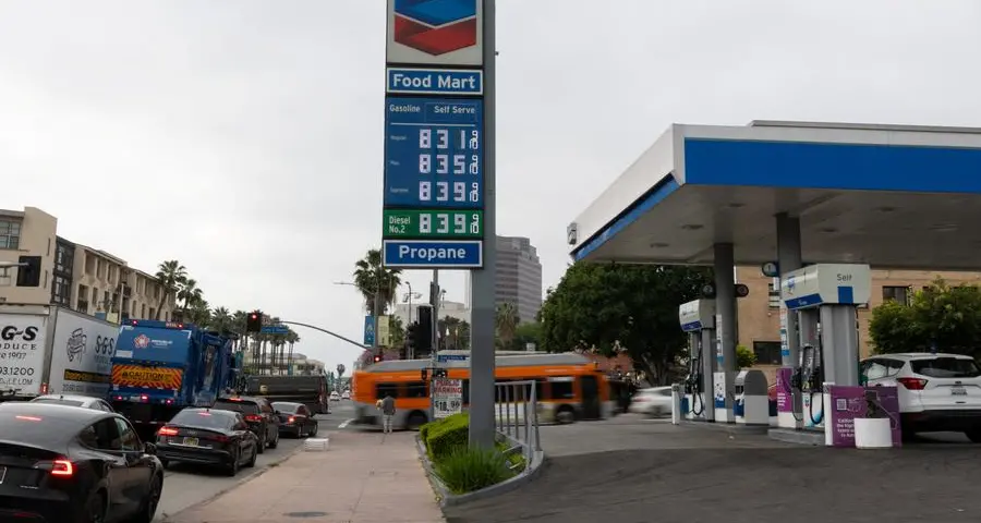 Oil prices rise as fragile US-Iran talks sustain supply worries