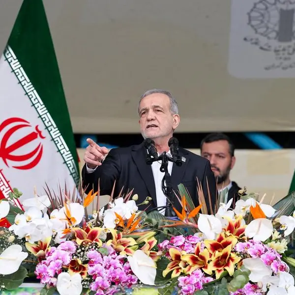 Iran apologises to Gulf but war still rages across region