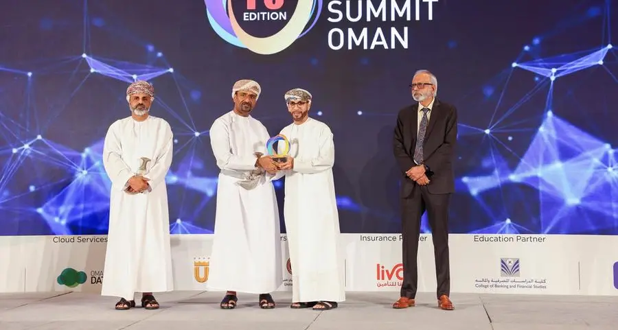 Bank Nizwa honored as Islamic Bank of the Year and Best Mid-size Bank at New Age Banking Summit
