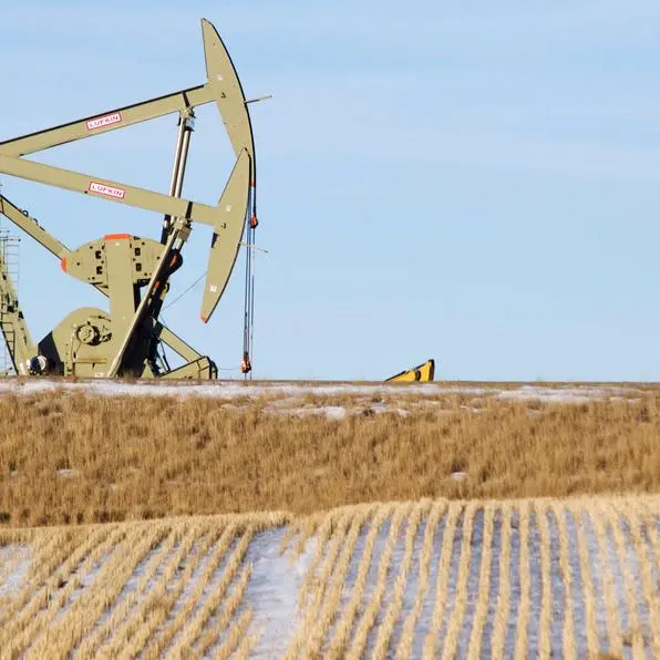 Oil rises as market eyes US-China trade talks, lower US output