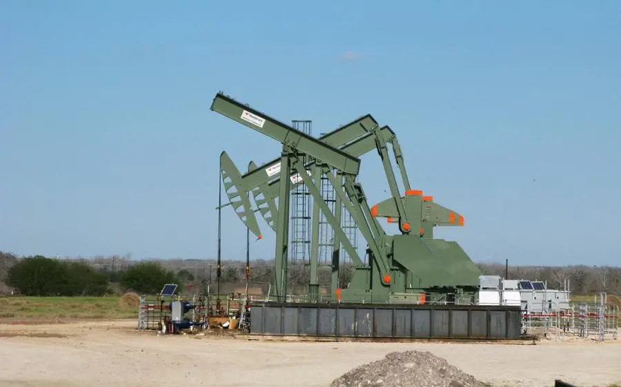 Oil steadies as uncertainty over US-Iran talks keeps markets on edge