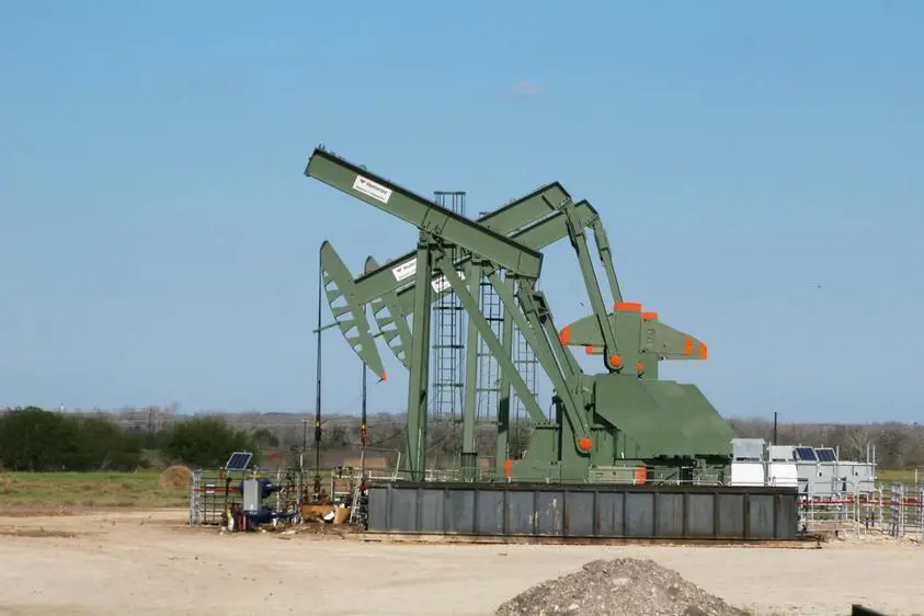 FILE PHOTO: A pump jack stands idle in Dewitt County, Texas January 13, 2016. Picture taken on January 13, 2016. REUTERS/Anna Driver. , Reuters