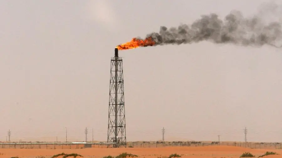 Oil prices heading for 1% weekly gain on U.S.-China trade detente