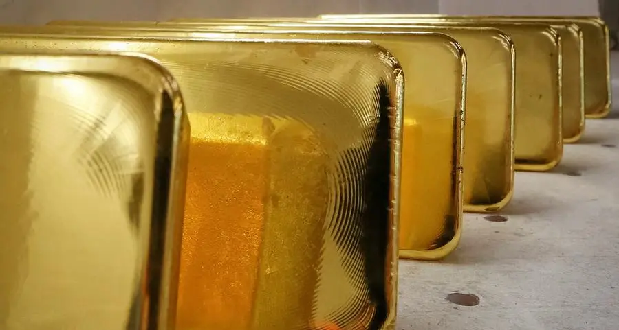 Gold falls as positive US-China talks erode sae-haven appeal