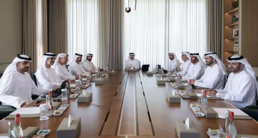 Maktoum bin Mohammed chairs meeting of Dubai Judicial Council