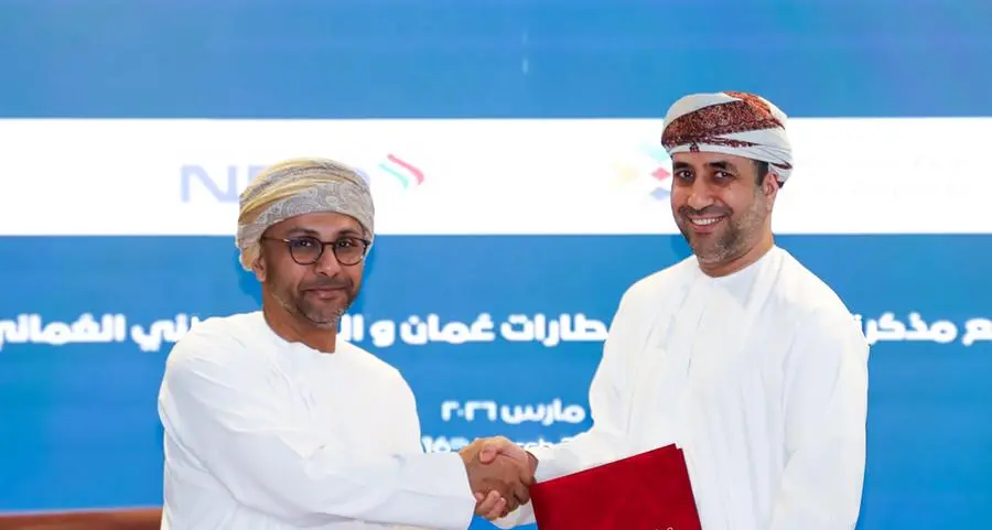 البنك الوطني العماني يتعاون مع شركة مطارات عُمان لتعزيز المدفوعات الرقمية وتجارب المسافرين