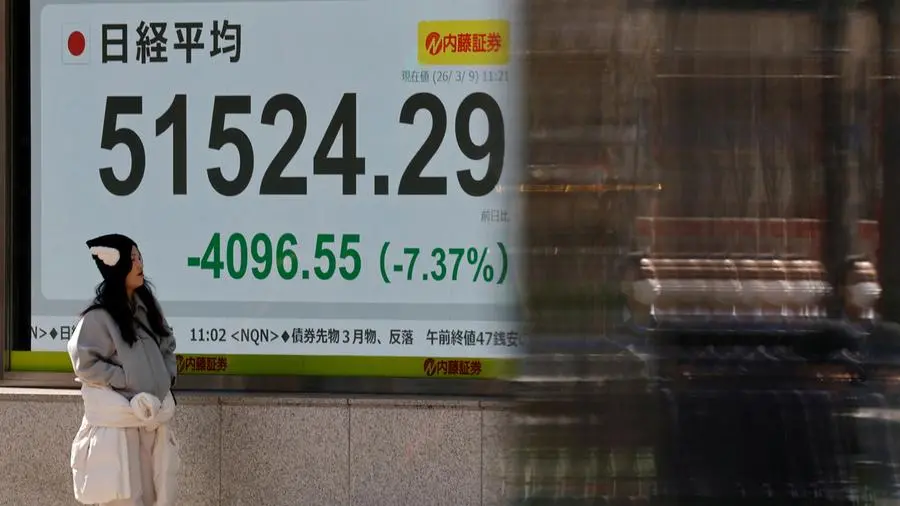 Stocks resume slide as Trump extension fails to calm markets