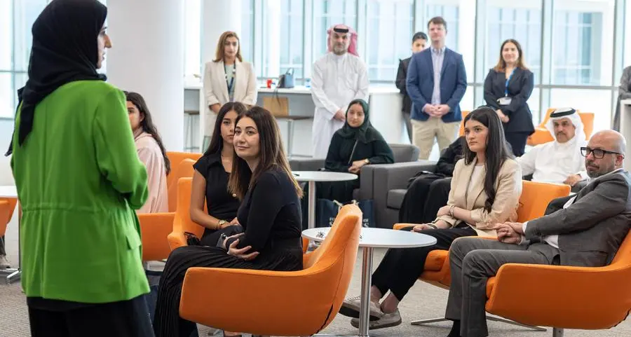 AUBH awards full scholarships to six outstanding Bahraini students