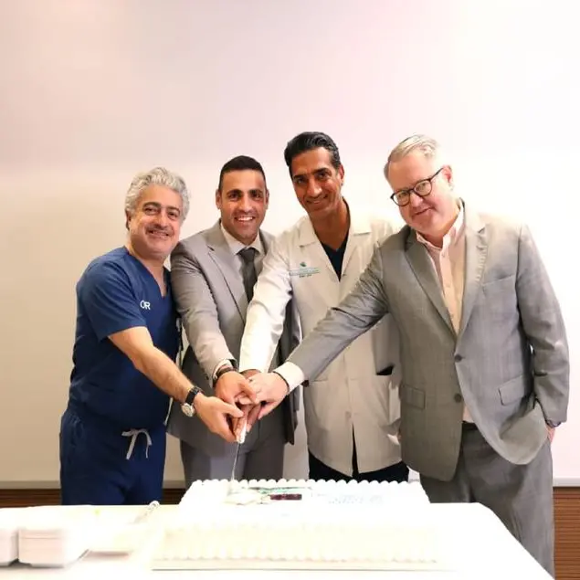 الإمارات الأولى عالميًا بعد الولايات المتحدة في تطبيق الجيل الثاني من الجراحات الروبوتية بمستشفى كليمنصو دبي