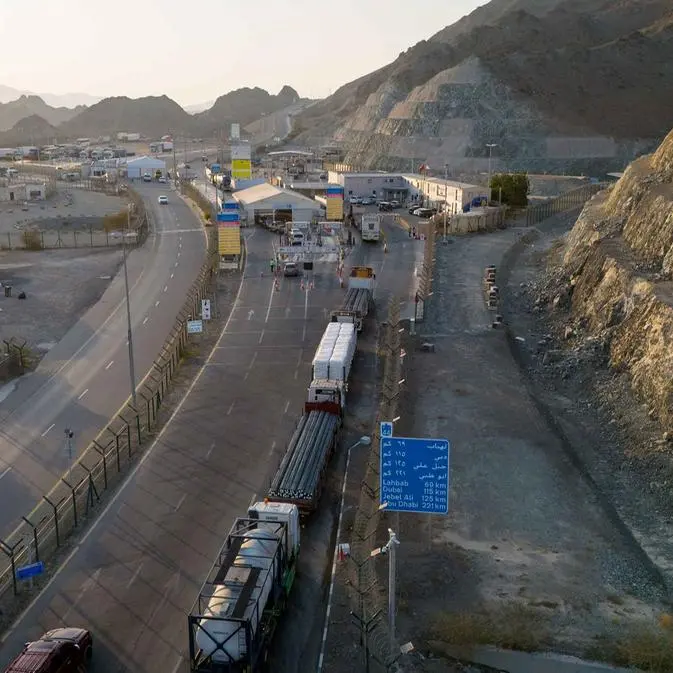 Dubai fast-tracks overland cargo flows via Oman amid regional trade disruptions