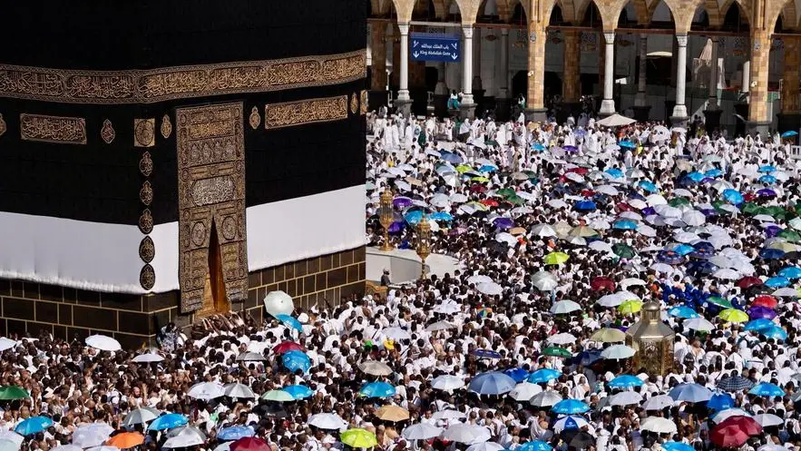 Saudi ministry: Steep fines for sheltering visit visa holders in Makkah during Haj season