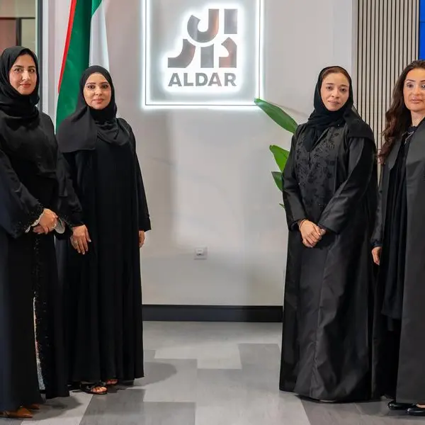 الدار للتعليم تحتفل بالمرأة الإماراتية -تقديراً لدورها كمعلمة ومبدعة وقائدة- في يوم المرأة الاماراتي