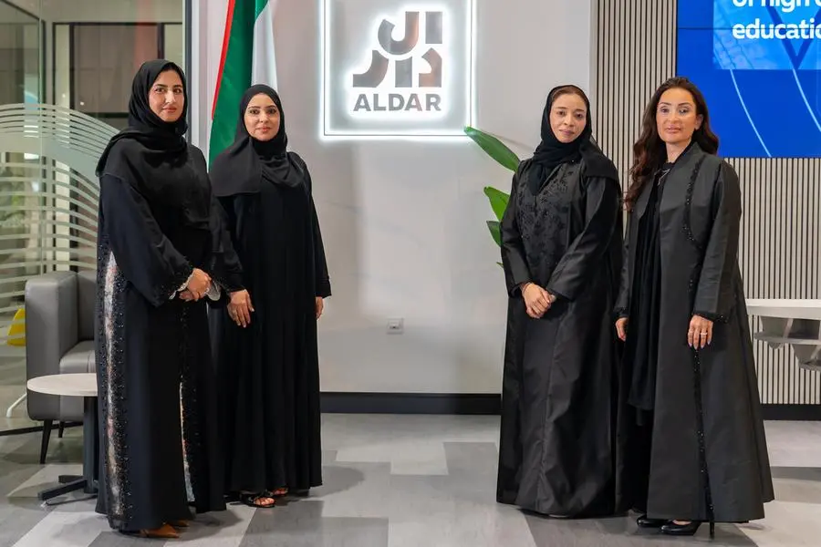 الدار للتعليم تحتفل بالمرأة الإماراتية -تقديراً لدورها كمعلمة ومبدعة وقائدة- في يوم المرأة الاماراتي