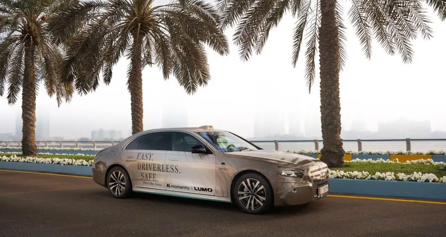 Mercedes-Benz and Momenta team up with local mobility provider Lumo for S-Class robotaxi offering