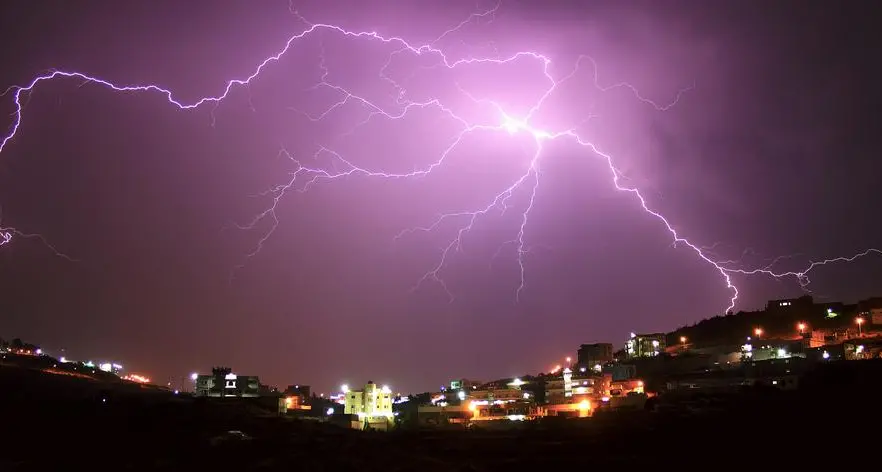 Saudi: Civil Defense urges caution amid forecasts of thunderstorms from Wednesday through Sunday