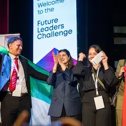 إنجاز إماراتي جديد لأكاديمية أبوظبي للضيافة – لي روش في تحدي قادة المستقبل 2026