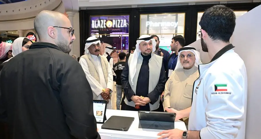 بيت التمويل الكويتي - البحرين يدعم حملة توعوية صحية لطلبة الطب الكويتيين بجامعة الخليج العربي