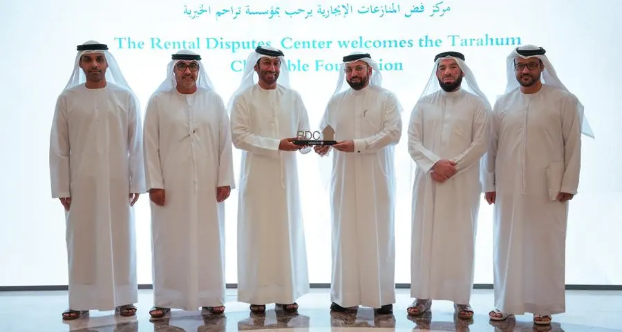 مركز فض المنازعات الإيجارية بدبي يتلقى تبرعاً بقيمة 3 مليون درهم من مؤسسة تراحم الخيرية لدعم الحالات الملزمة بـمستحقات إيجارية
