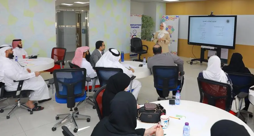 عمادة شؤون الطلبة بجامعة الخليج العربي تنظّم ورشة «الإسعافات النفسية الأولية»