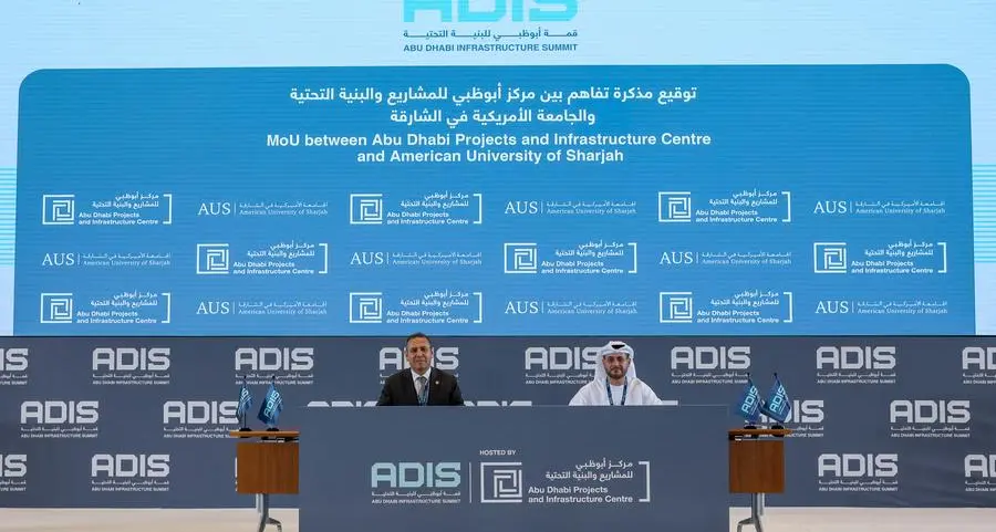 الجامعة الأميركية في الشارقة ومركز أبوظبي للمشاريع والبنية التحتية يوقعان مذكرة تفاهم لتمكين الطلبة من مواجهة تحديات قطاع البنية التحتية