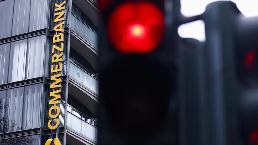 UniCredit closes in on Commerzbank as battle enters endgame