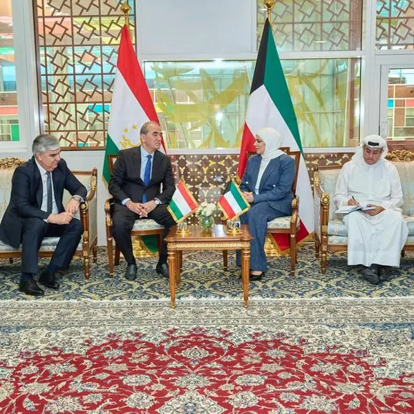 وزير المالية ووزير الدولة للشؤون الاقتصادية والاستثمار تلتقي بمعالي نائب رئيس الوزراء ومعالي وزير مالية جمهورية طاجيكستان لمناقشة آفاق التعاون الاقتصادي والمالي بين البلدين