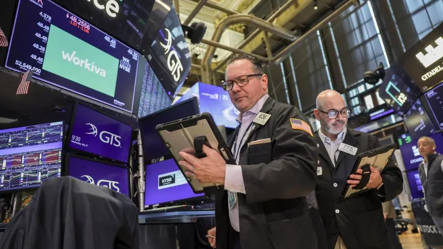 Oil tumbles, stocks gain on US-Iran deal hopes