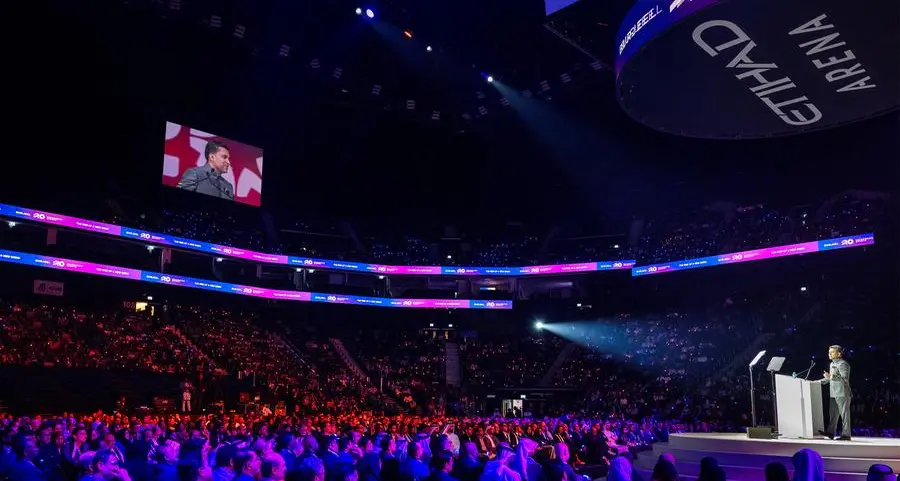 برجيل القابضة تُعلن عن مكافأة تقديرية بقيمة 15 مليون درهم للعاملين في الخطوط الأمامية ضمن تجمع حضره أكثر من 8500 موظف في أبوظبي