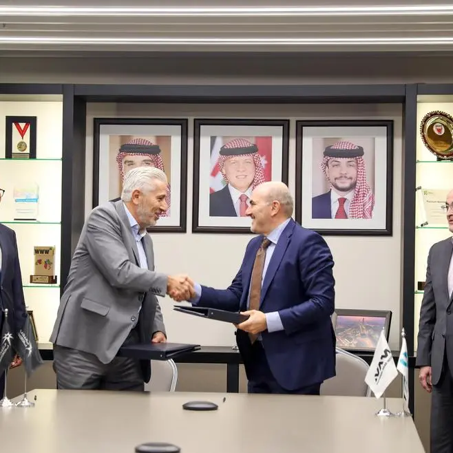 العبدلي يطلق أول محطة شحن كهربائي متطورة بالشراكة مع Grasen العالمية و\"الوطنية العربية للسيارات\"