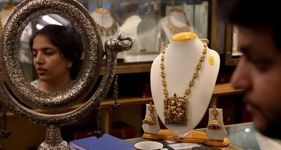 Gold steady as US-Iran deal hopes counter inflation fears