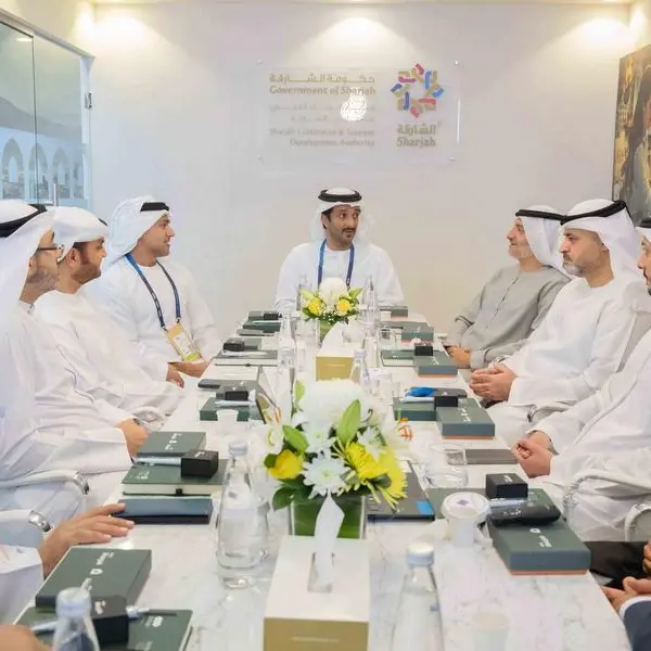 مجلس الإمارات للسياحة يستعرض مبادرات تطوير القطاع السياحي وتعزيز الوعي بمفاهيم الضيافة والفندقة لدى الشباب
