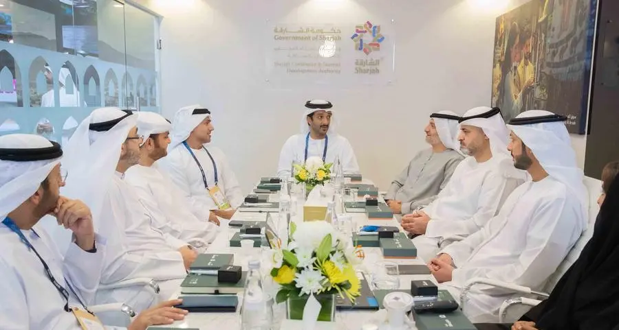 مجلس الإمارات للسياحة يستعرض مبادرات تطوير القطاع السياحي وتعزيز الوعي بمفاهيم الضيافة والفندقة لدى الشباب