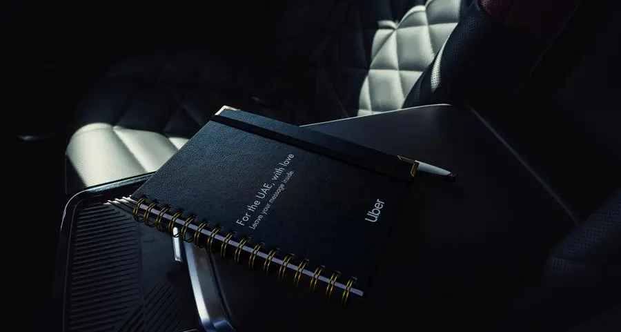 أوبر تطلق مبادرة دفاتر \"رسائل متبادلة\" في مركباتها لركاب دبي لمشاركة رسائل التضامن والتقدير لدولة الإمارات