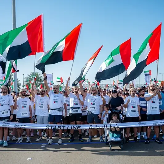 25 ألف مشارك يجسدون قيم الوحدة والانتماء في فعالية \"سباق حصنتك يا وطن\" ضمن سباق زايد الخيري في أبوظبي