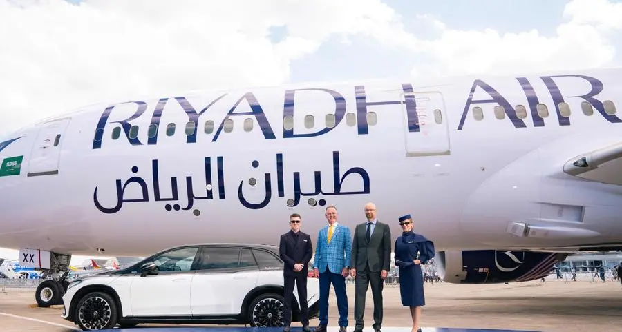 طيران الرياض يعلن عن شراكة استراتيجية مع \" Blacklane\" للنقل الفاخر خلال معرض باريس الجوي 2025