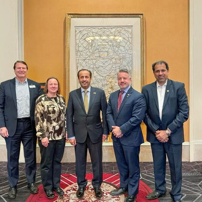 أحمد بن شعفار يطّلع على آخر مستجدات اتفاقيات \"إمباور\" مع ASHRAE لإصدار دليل معياري عالمي ولتطوير الجيل الثالث من محطات تبريد المناطق