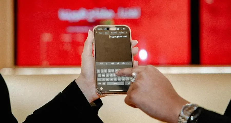 E& launches a smart keyboard designed to reconnect people with the Arabic language