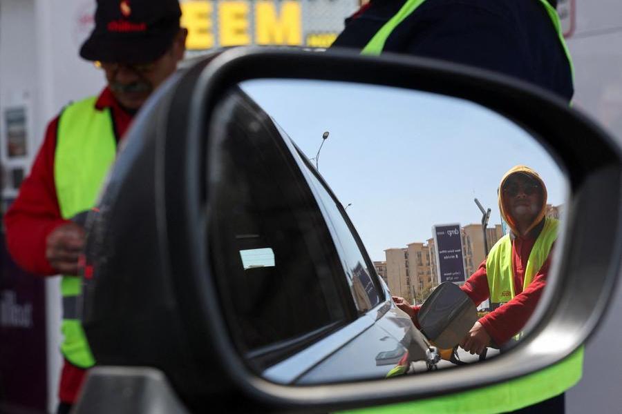 Egypt to implement cash subsidy system, freeze fuel prices by end 2026