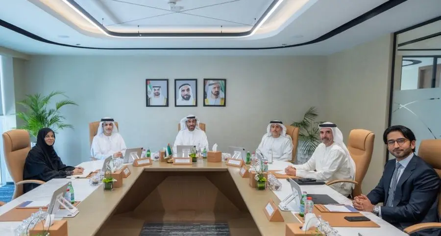 مجلس إدارة مؤسسة الإمارات للخدمات الصحية يعقد اجتماعه الأول بتشكيله الجديد ويؤكد مواصلة مسيرة التميز والابتكار في القطاع الصحي