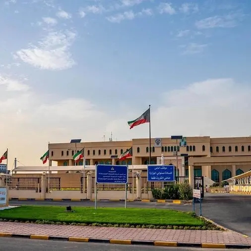 Kuwait: Seven overhead power lines out of service due to falling debris