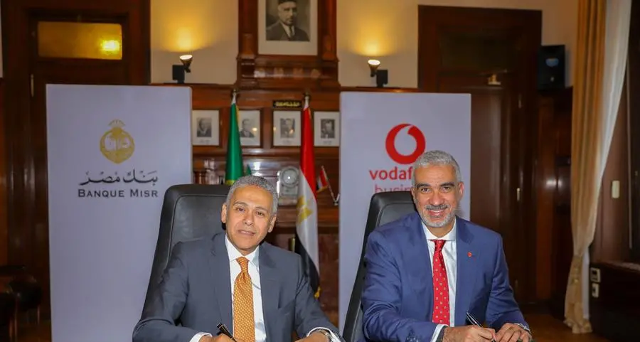 شراكة استراتيجية بين ڤودافون بيزنس وبنك مصر لدعم وتمكين الشركات الصغيرة والمتوسطة عبر منصة \"انجز من ڤودافون بيزنس\" الرقمية المتكاملة