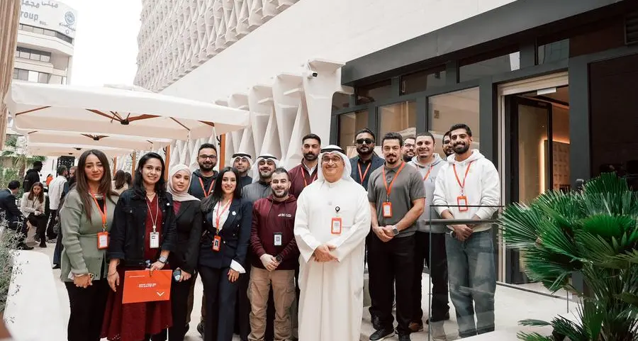 بنك الخليج يستكمل أول حصر لانبعاثات الغازات الدفيئة