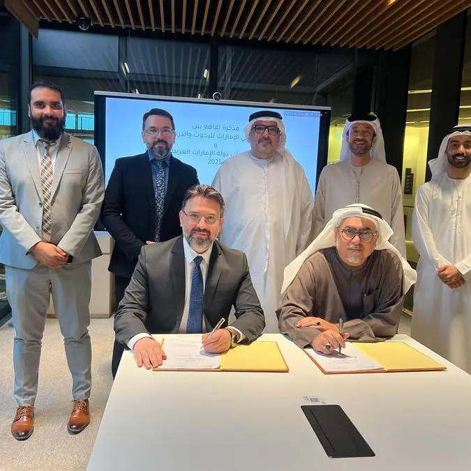 باحثي الإمارات وجمعية الباحثين يوقعان شراكة استراتيجية لتعزيز منظومة البحث العلمي في الدولة