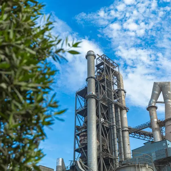 تيتان مصر تشارك بمحطة تخفيض الضغط بمصنعها لدعم استقرار إمدادات الغاز الطبيعي وتعزيز التنمية المستدامة