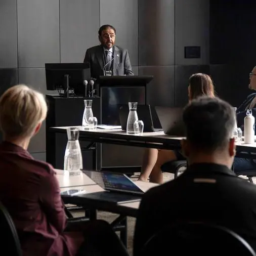 جامعة حمدان بن محمد الذكية ترسّخ ريادتها العالمية في تعلّم المستقبل والحوكمة الأخلاقية للذكاء الاصطناعي