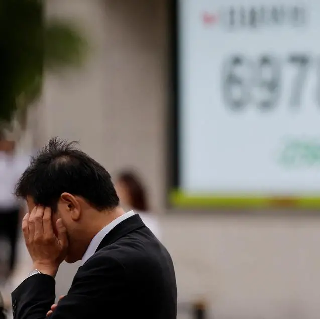 Asian shares fall as chipmakers drag; US jobs data looms