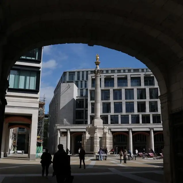 London's FTSE 100 rises on financials boost; Mideast uncertainty limits gains