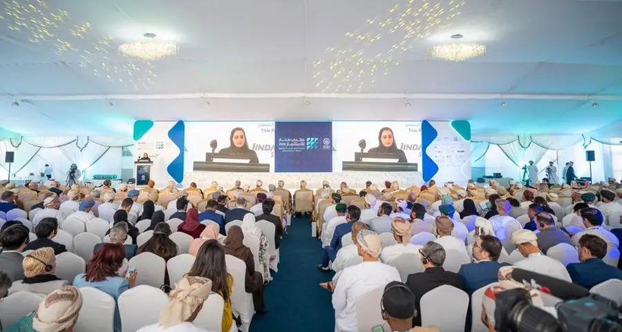 \"غرفة الشارقة\" تختتم مشاركتها في \"منتدى صحار للاستثمار 2026\" وتستعرض المقومات الاقتصادية للإمارة أمام مستثمرين من 32 دولة