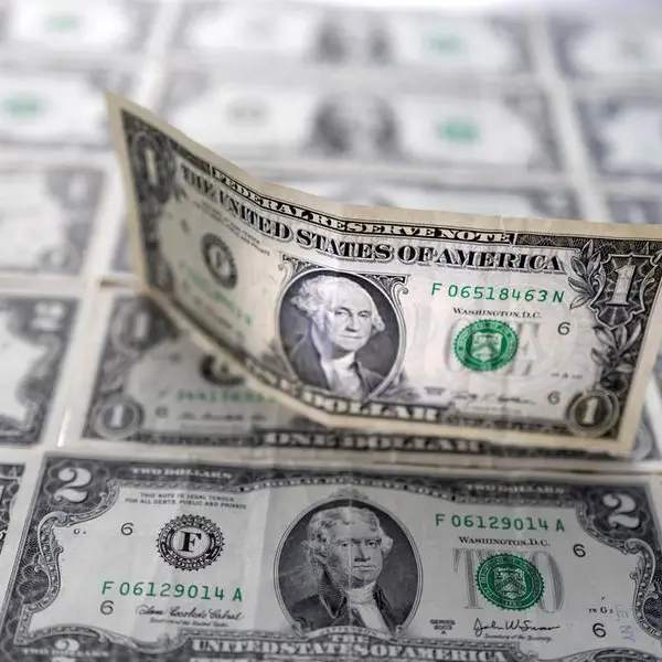 Dollar weakens on hopes US shutdown is near an end