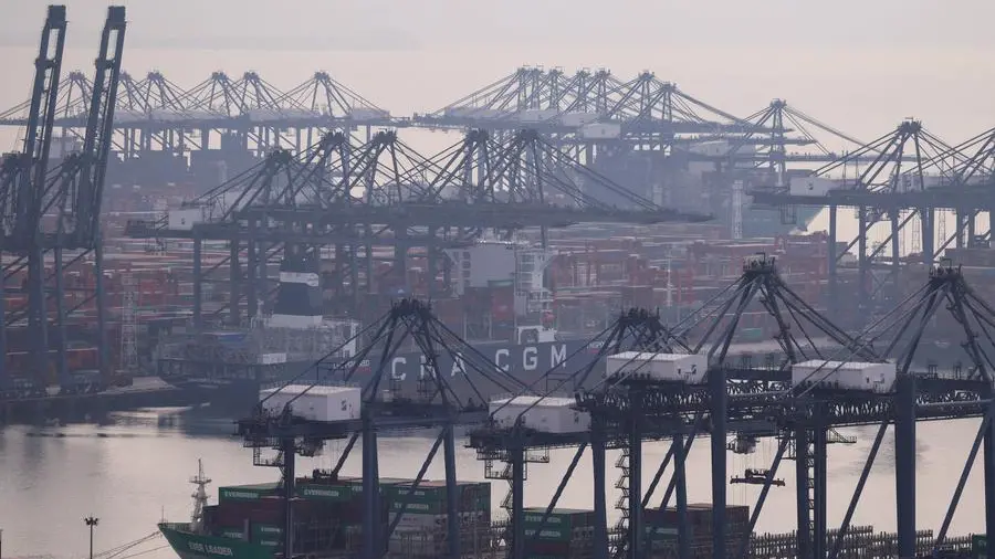 Rising yuan won't slow China's export boom: McGeever